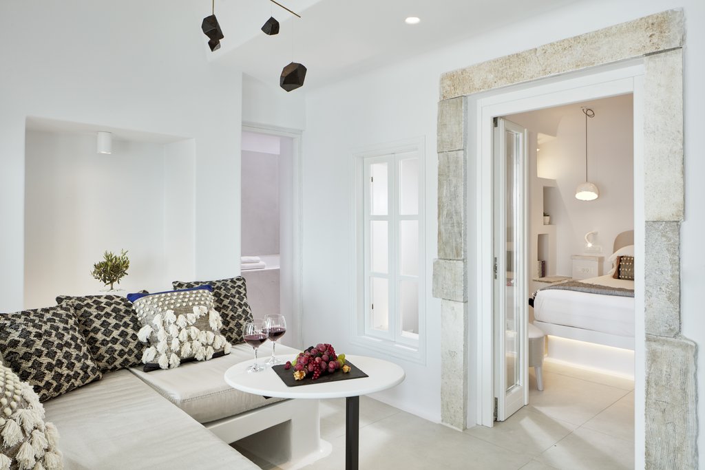 Cosmopolitan Suites, Luxury Hotel in Santorini, Greece | SLH